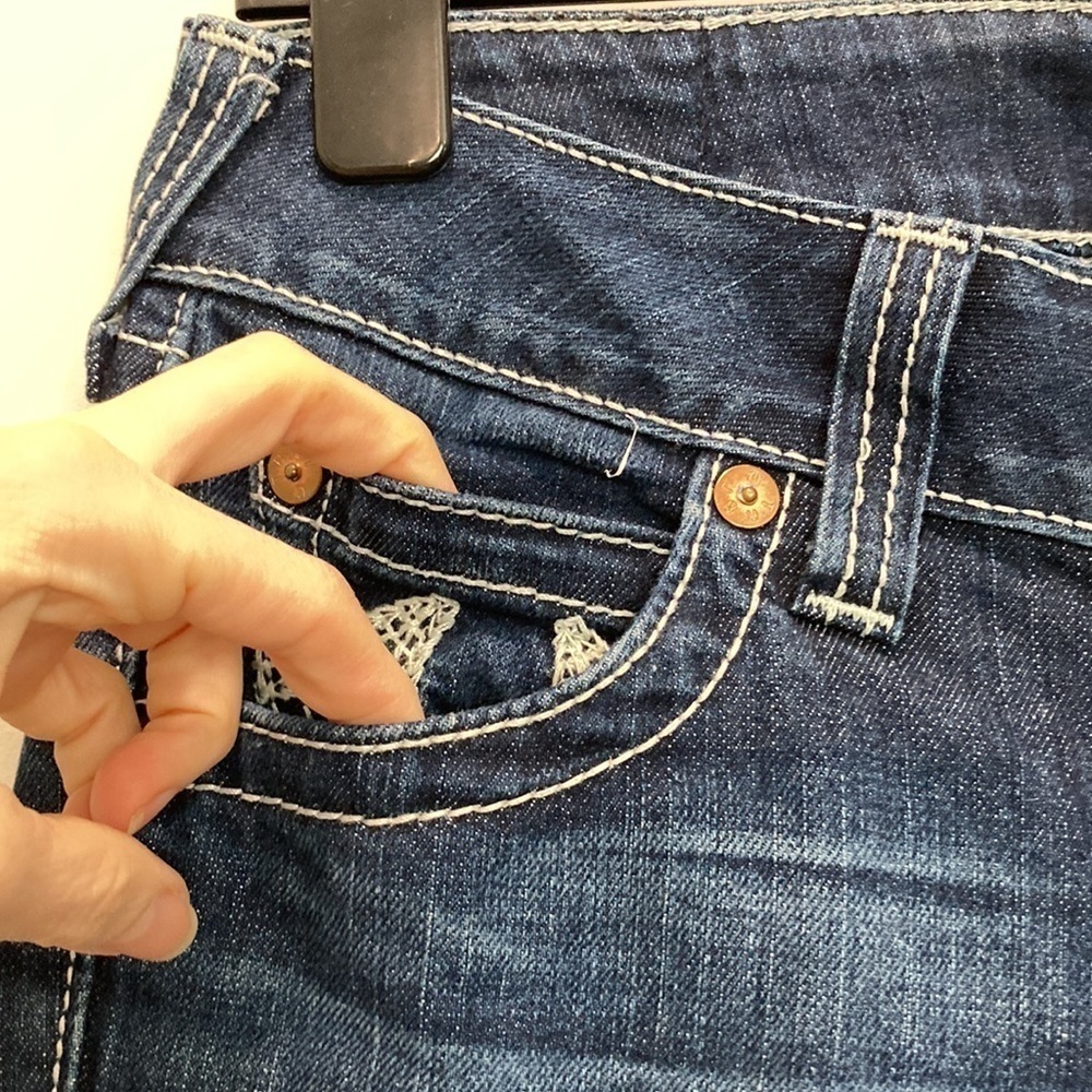 TRUE Religion Low Rise Straight Jean 27 - Picture 8 of 14